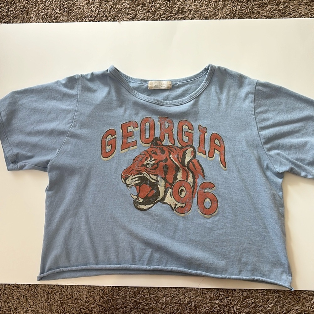 Cute cropped altard state tee shirt